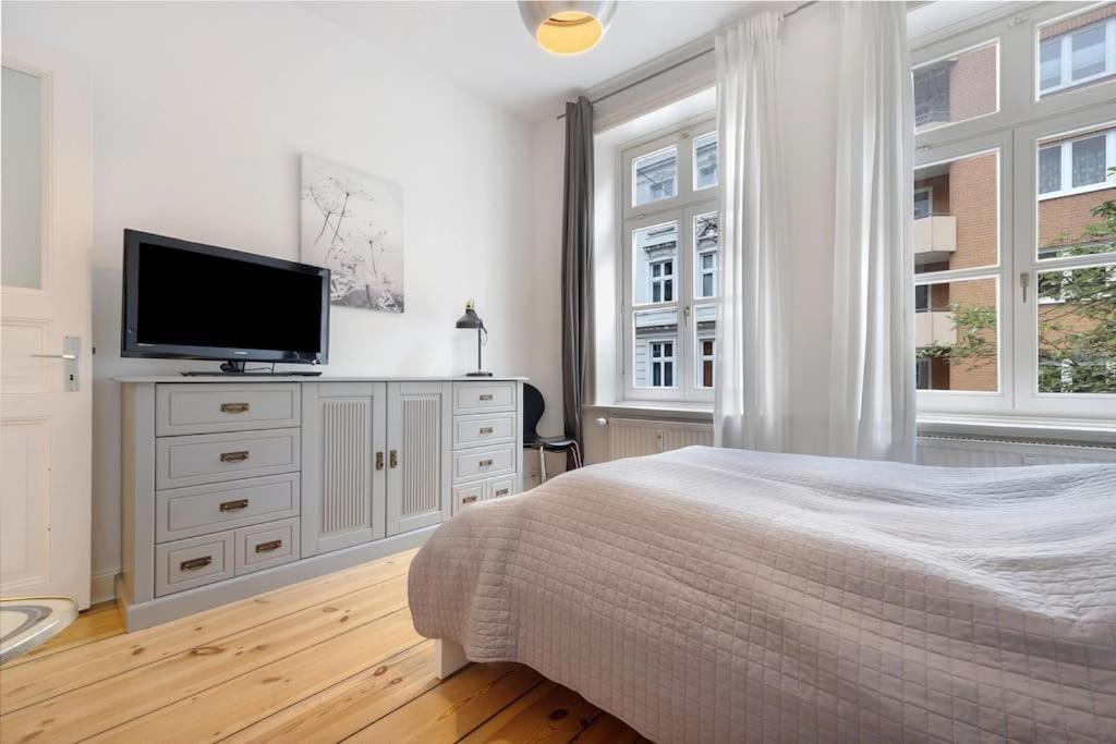 Appartement Wunderschoene 3 Zimmer Wohnung! *