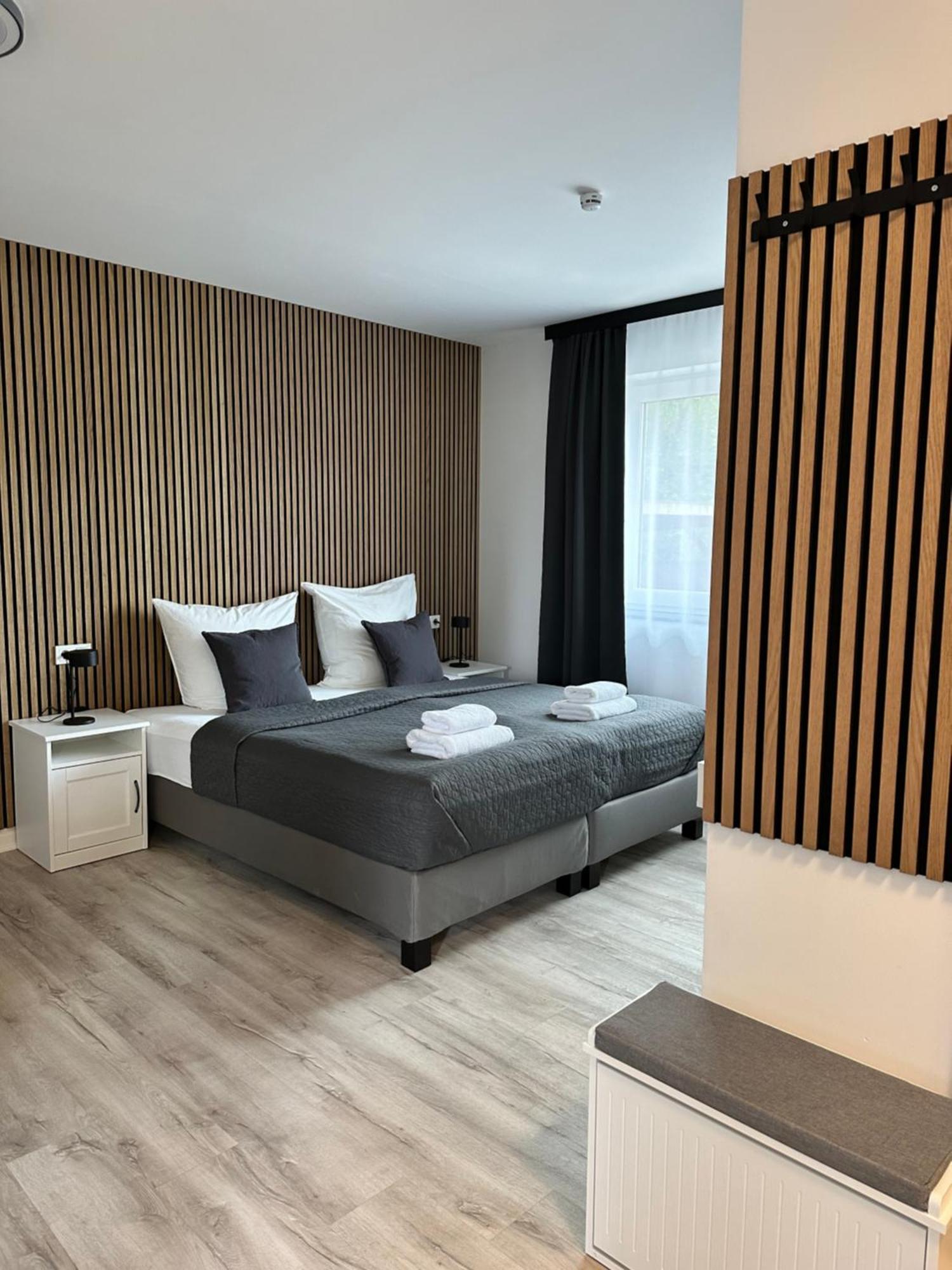 Lagom - An Der Barclays Arena
