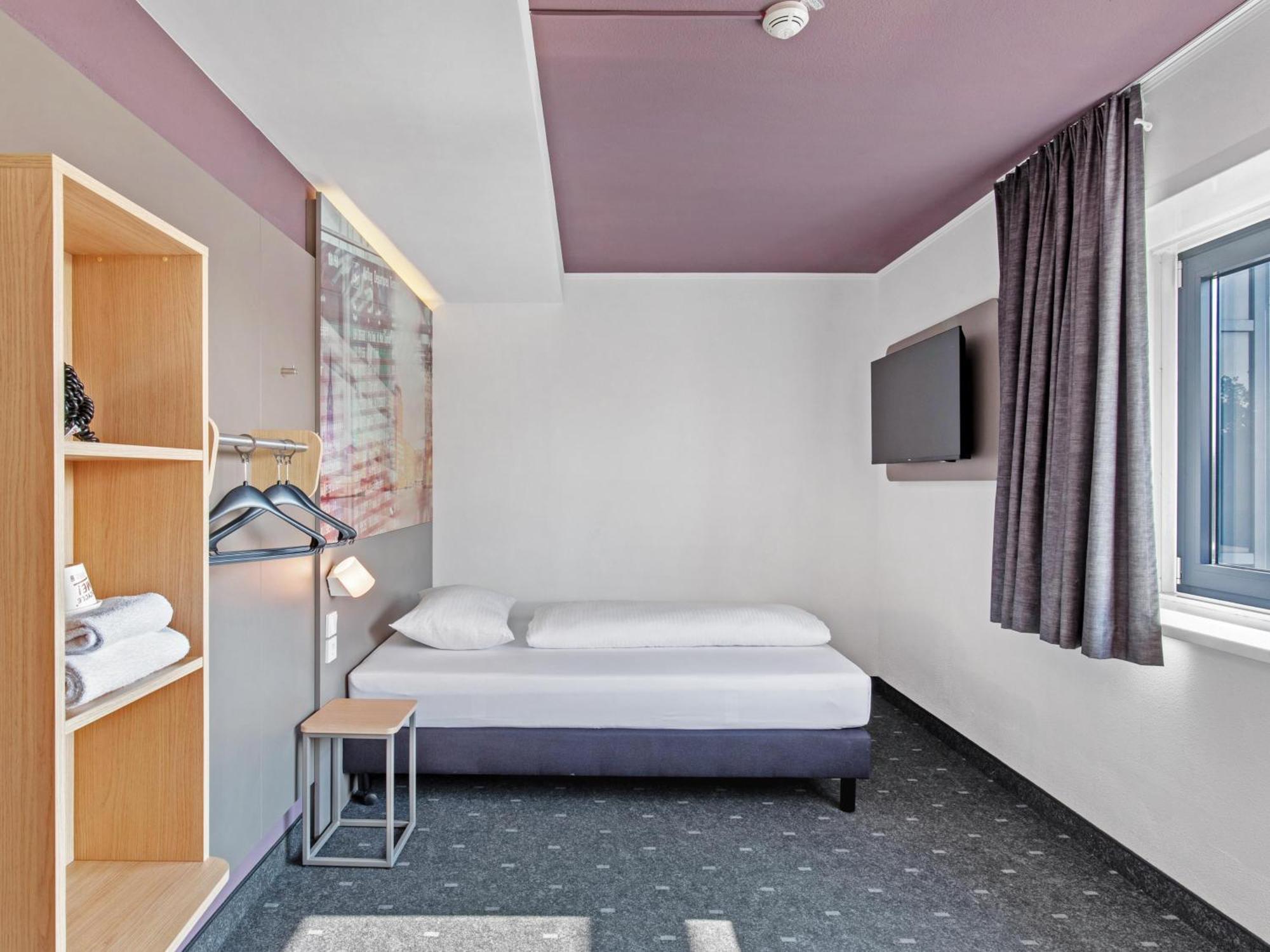 Ibis Airport Hotel 3*