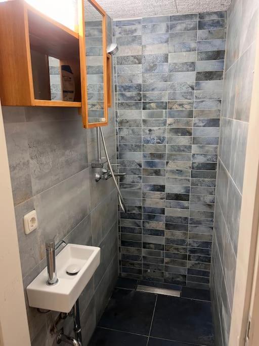 Gemuetliche, Grosse 6-zkb,eg-wohnung Im Herzen Eimsbuettels-2wc&2duschen Appartement *