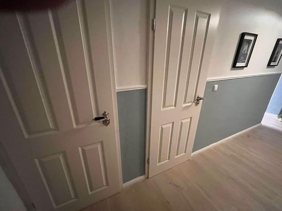 Gemuetliche, Grosse 6-zkb,eg-wohnung Im Herzen Eimsbuettels-2wc&2duschen