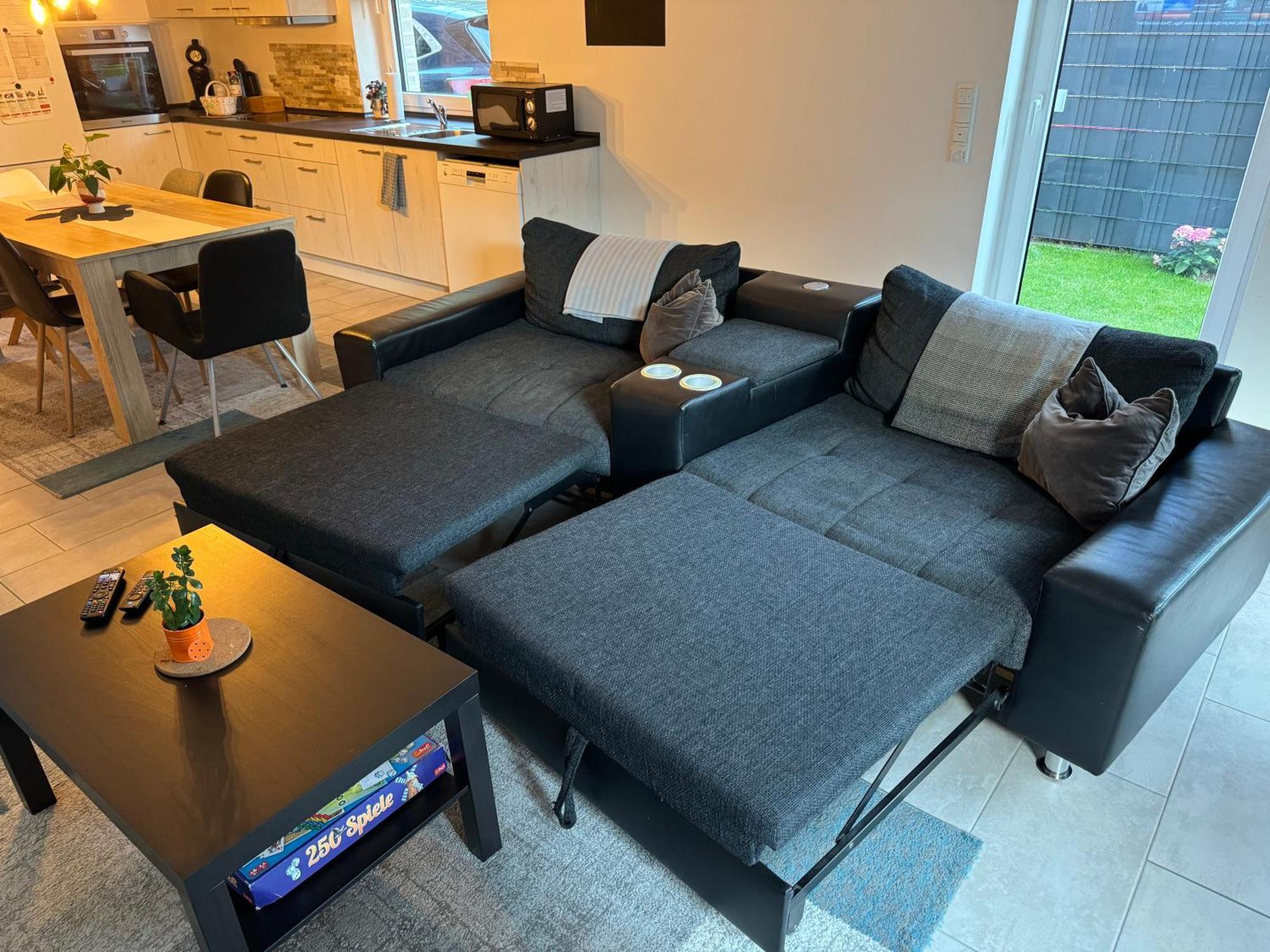 Apartment Haushaelfte Naehe Volksparkstadion In Hamburg