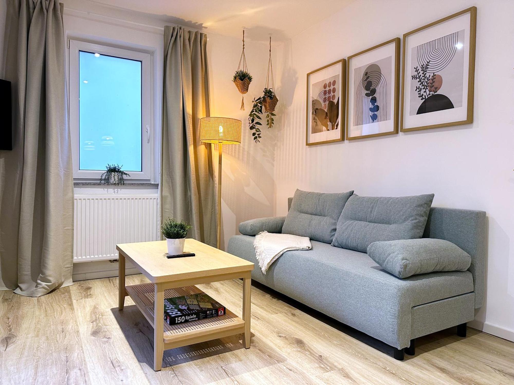 Gemuetliches 2 Ambient Mit Queensize-bett , Etagenbett& Schlafsofa In Alsternaehe Apartment *