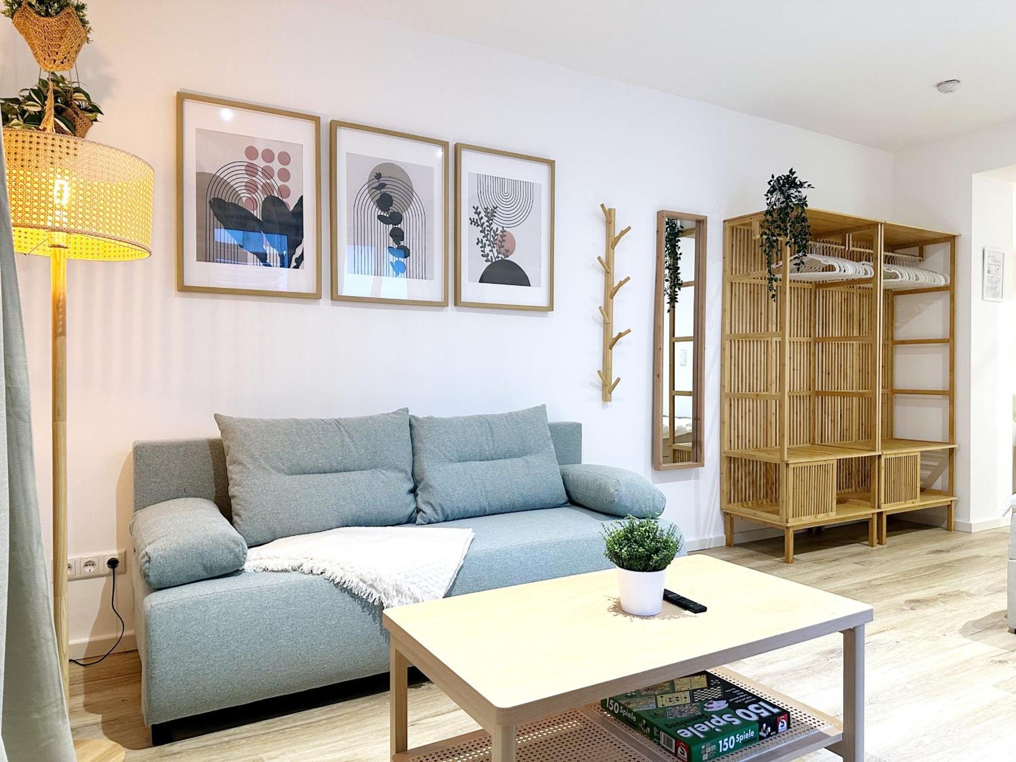 Gemuetliches 2 Ambient Mit Queensize-bett , Etagenbett& Schlafsofa In Alsternaehe *