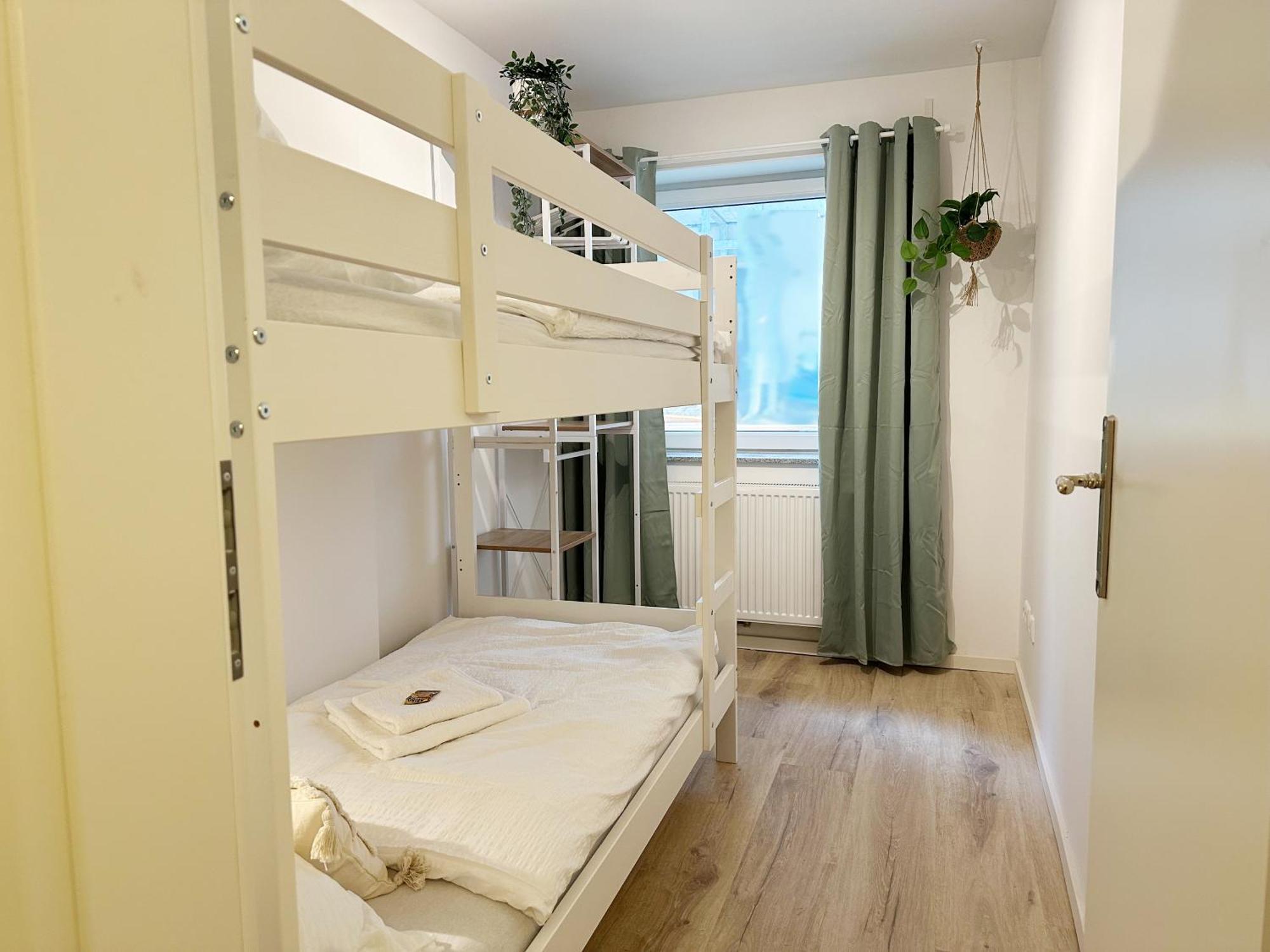 Gemuetliches 2 Ambient Mit Queensize-bett , Etagenbett& Schlafsofa In Alsternaehe Apartment Hamburg