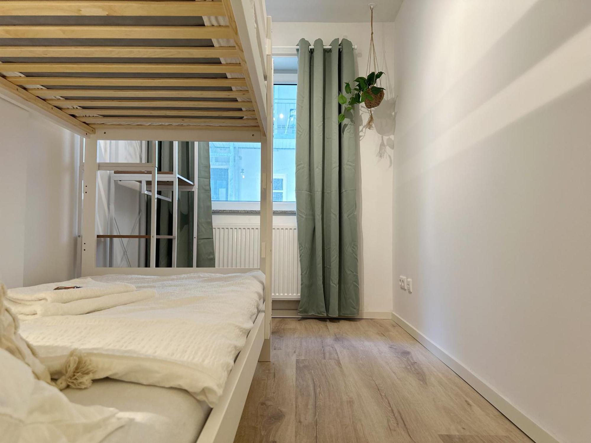 Apartment Gemuetliches 2 Ambient Mit Queensize-bett , Etagenbett& Schlafsofa In Alsternaehe