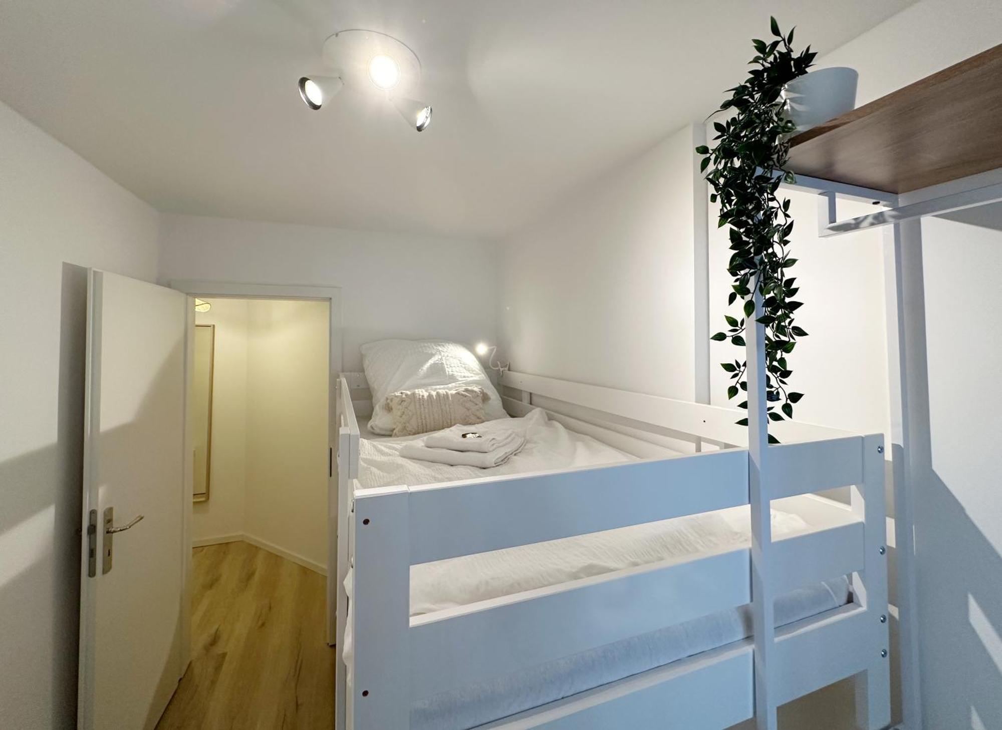 Apartment Gemuetliches 2 Ambient Mit Queensize-bett , Etagenbett& Schlafsofa In Alsternaehe