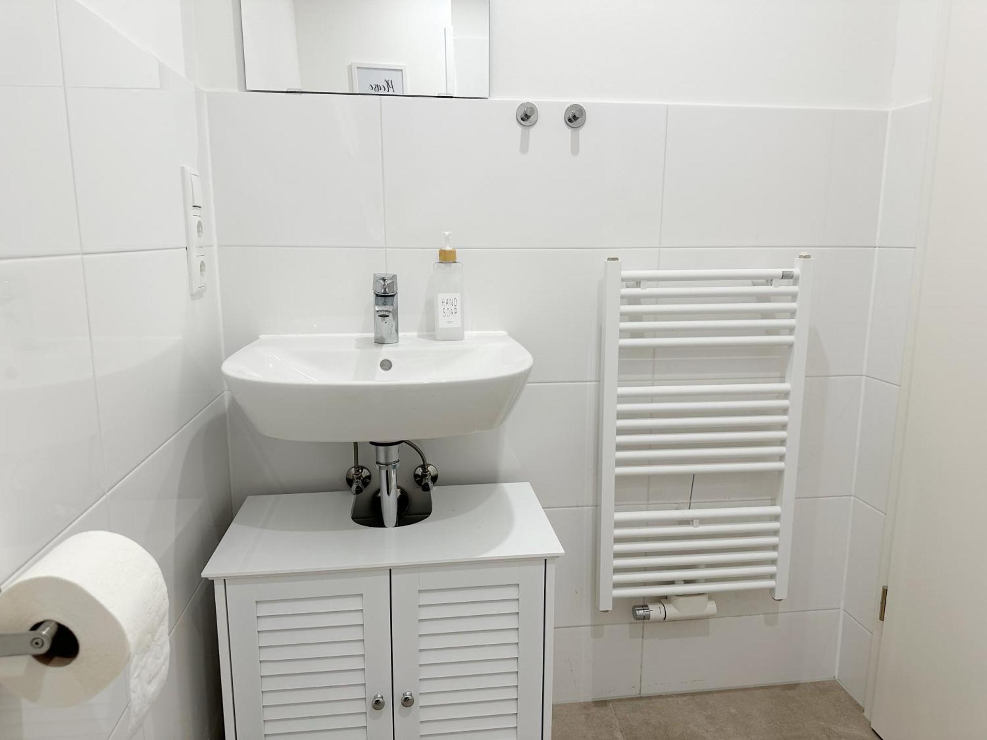 Gemuetliches 2 Ambient Mit Queensize-bett , Etagenbett& Schlafsofa In Alsternaehe Hamburg