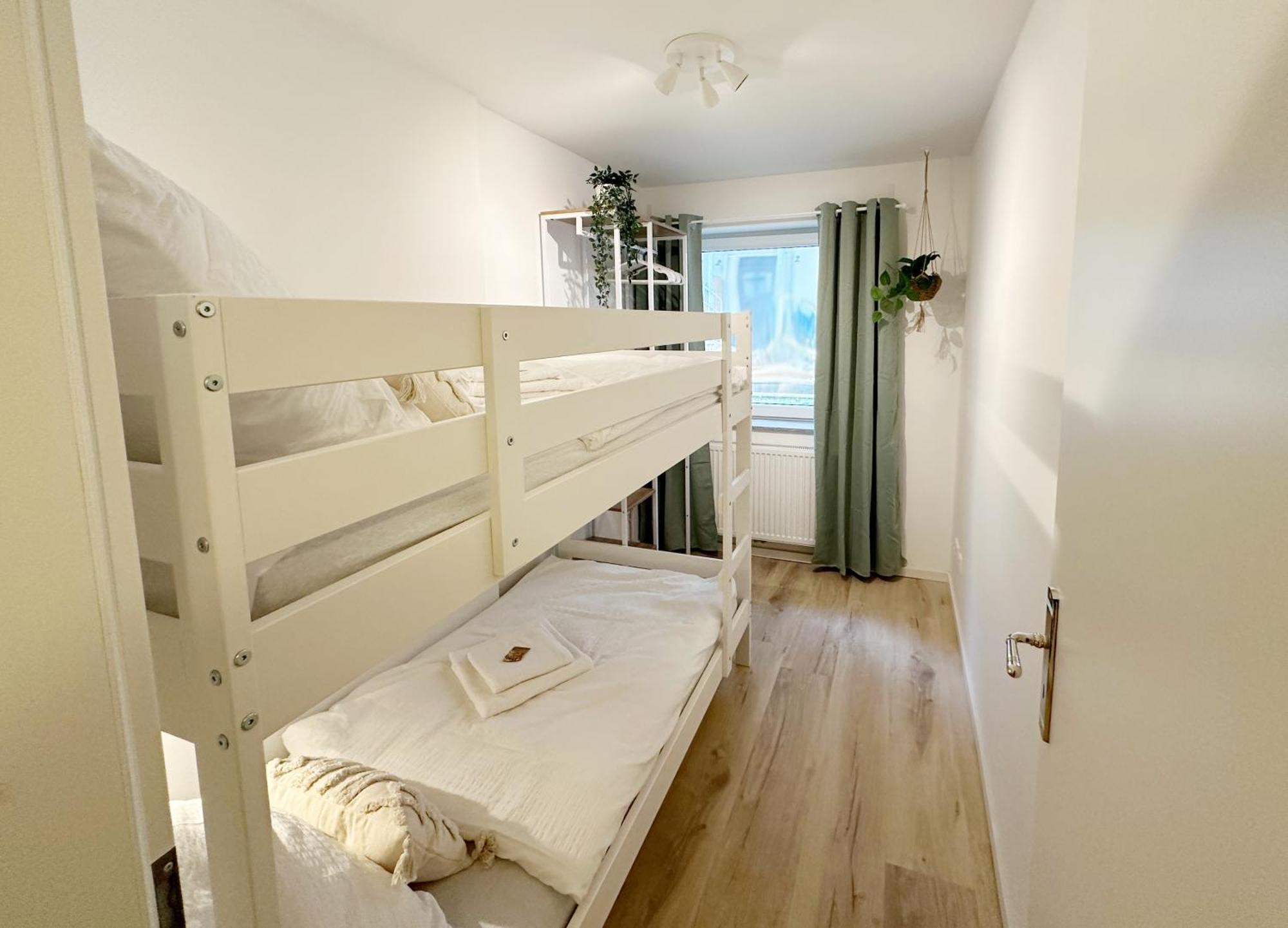 Gemuetliches 2 Ambient Mit Queensize-bett , Etagenbett& Schlafsofa In Alsternaehe