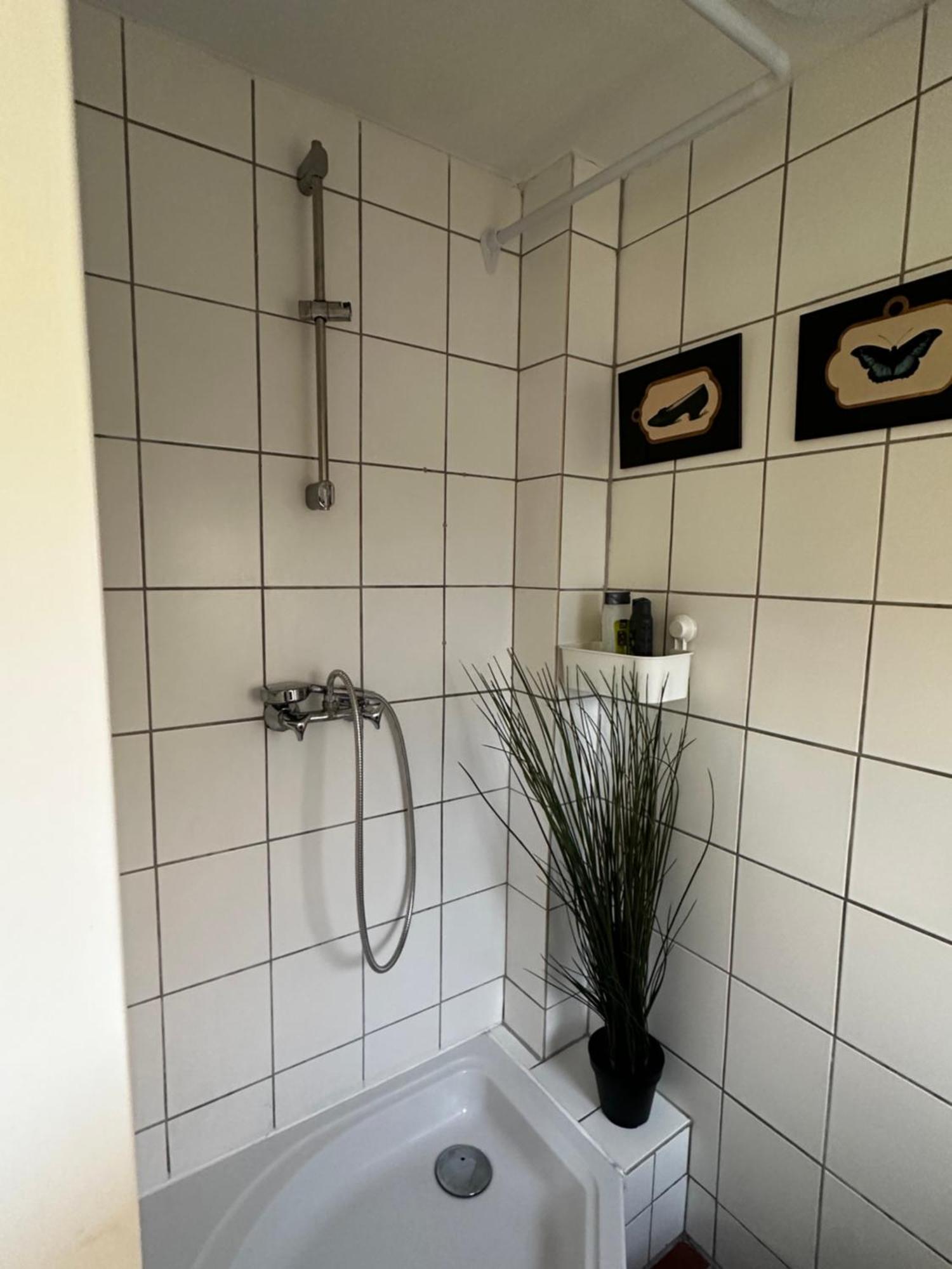 Schoenes Und Gemuetliches Apartment-haus Im Ruhigen Hinterhof Appartement