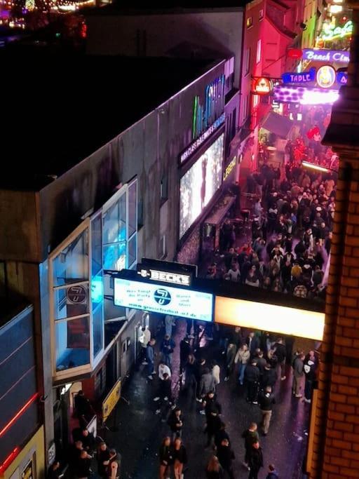 Apartment Beatles Platz Reeperbahn Ecke Grosse Freiheit