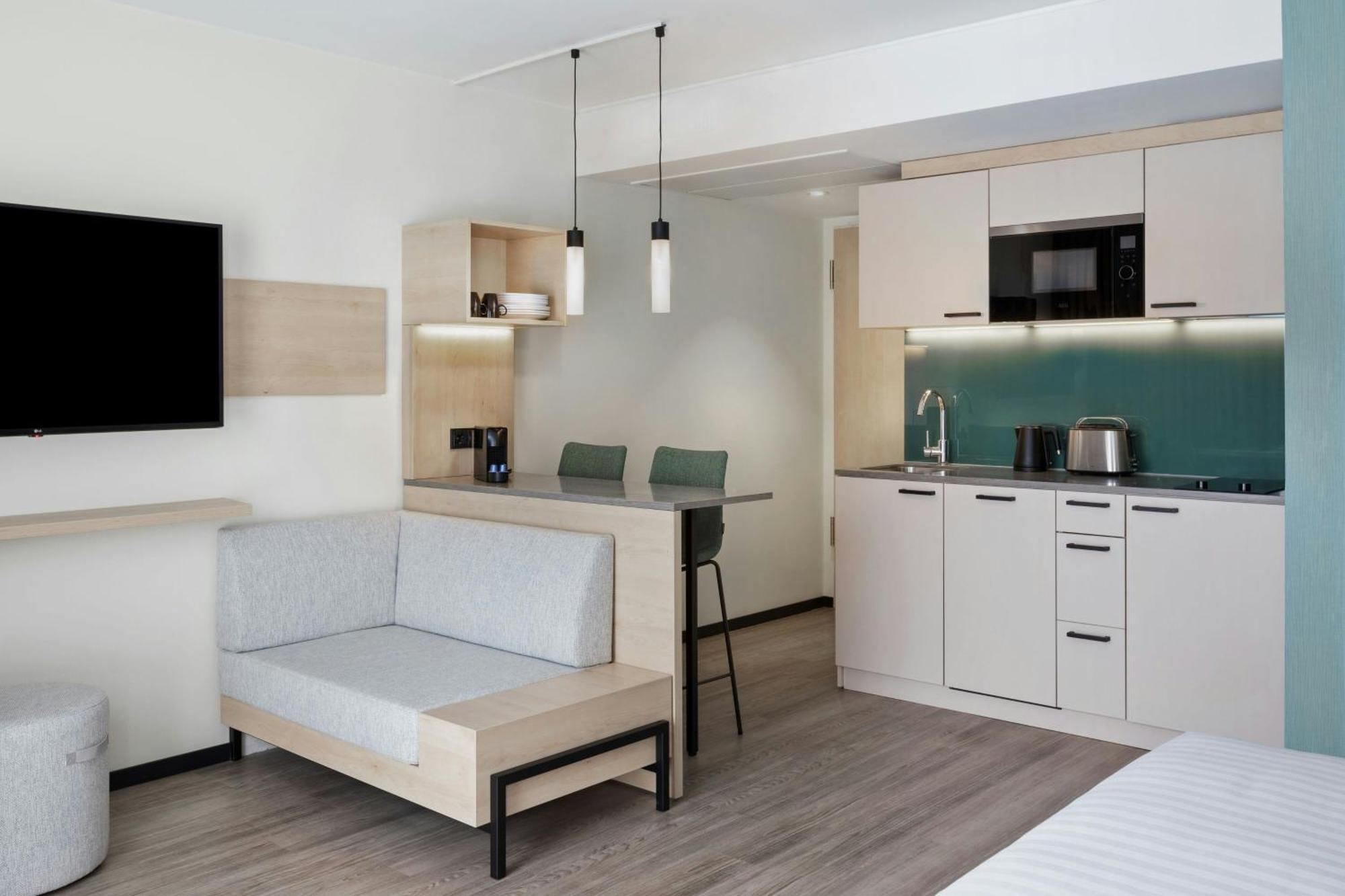 By Marriott Altona 4*