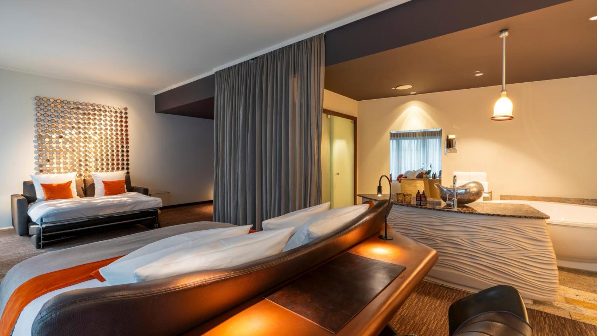 Hotel East
