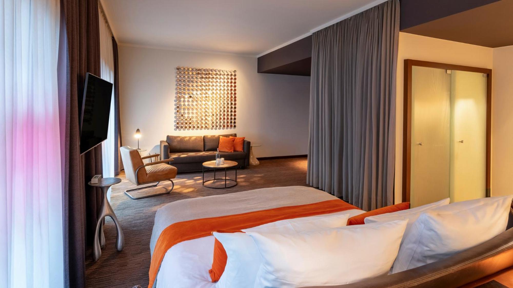 East Hotel 4*
