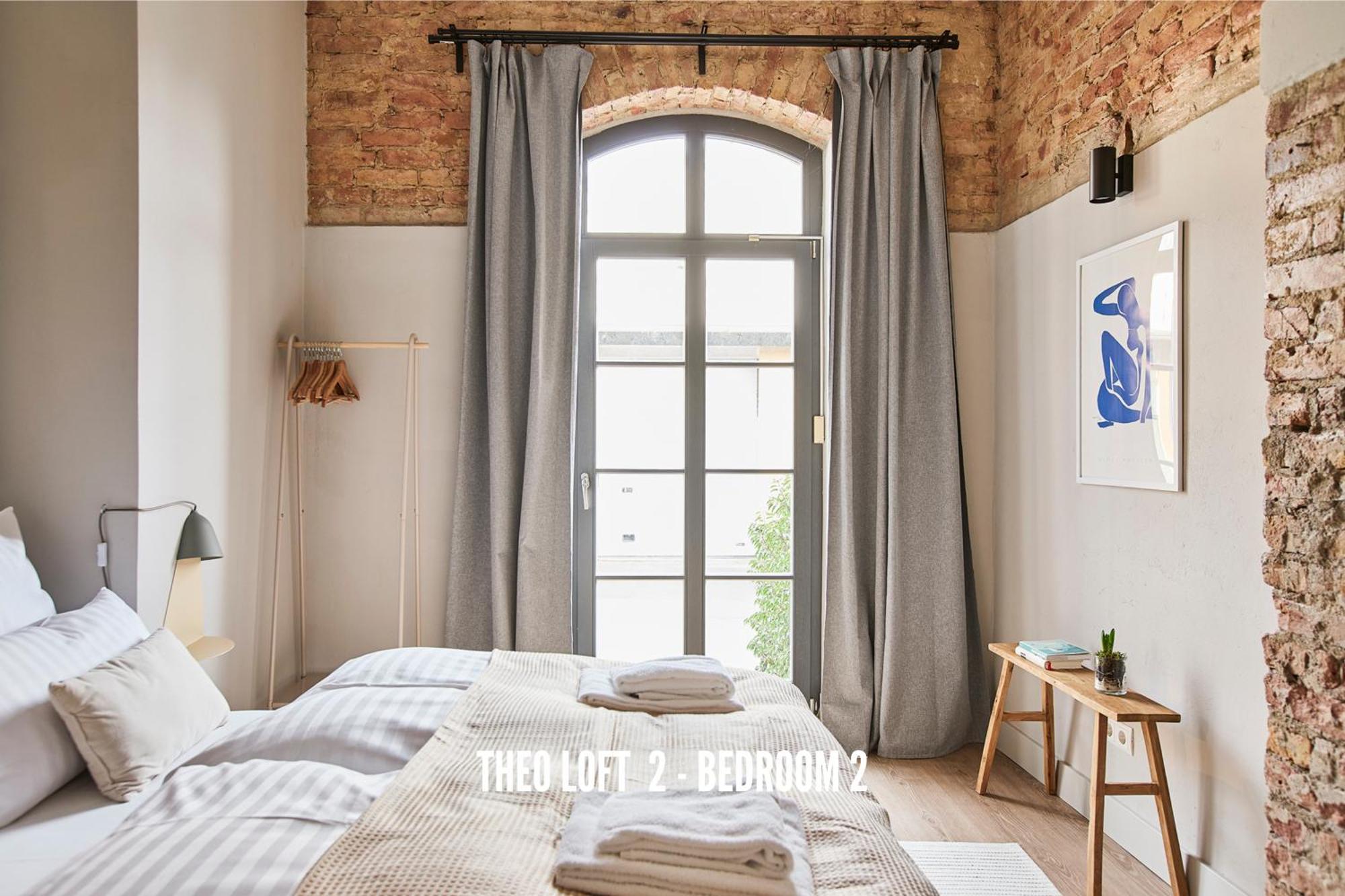 Theoloft Apartment *