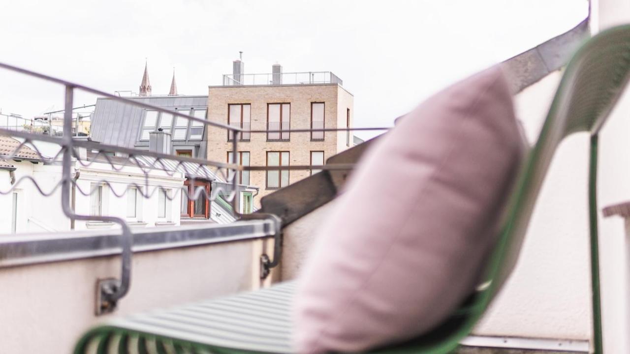 Stacey Alster Aparthotel
