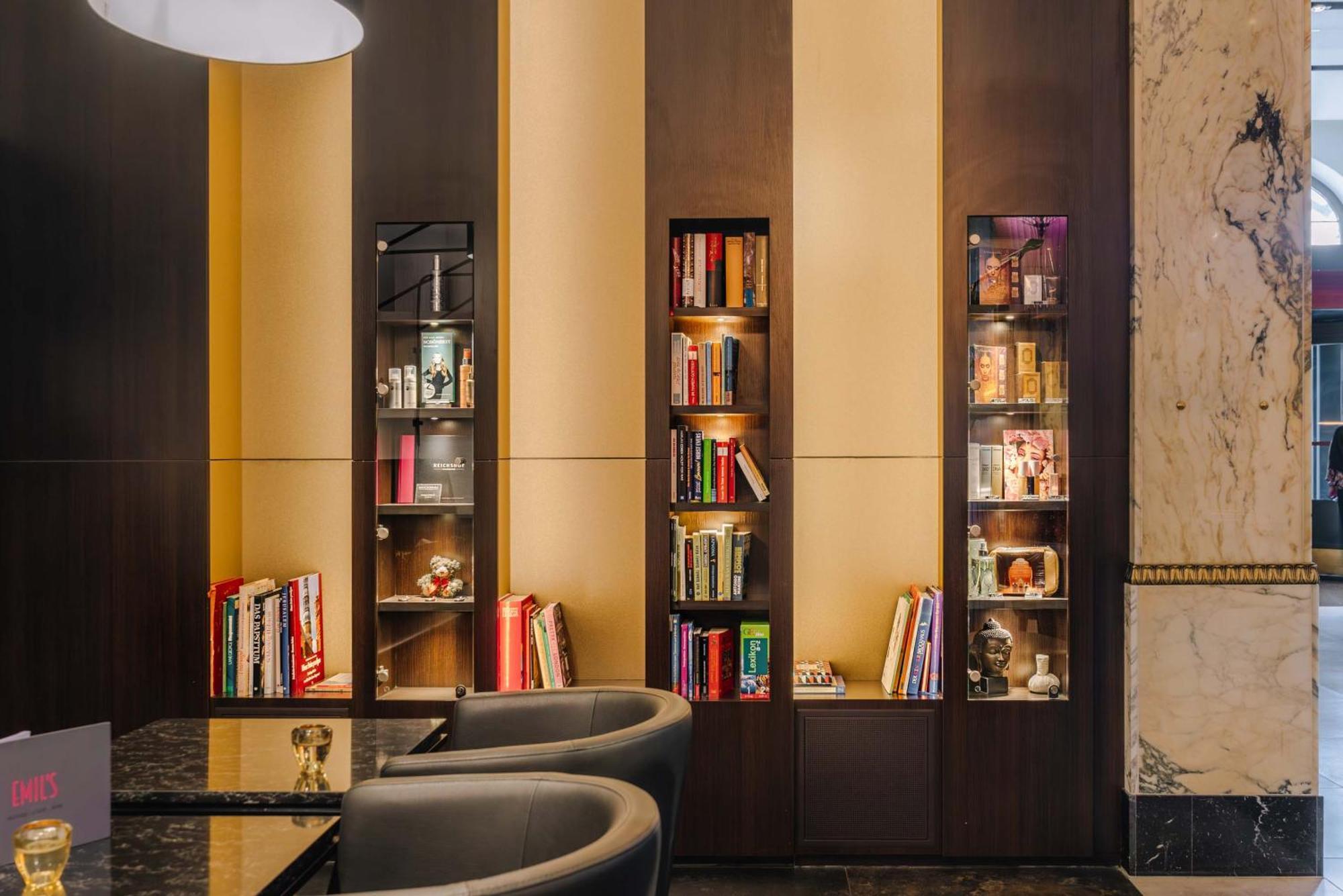 Reichshof Hotel 4*