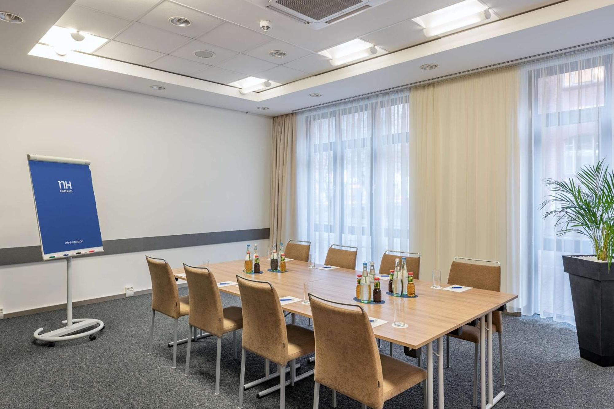 Nh Altona Hotel 4*