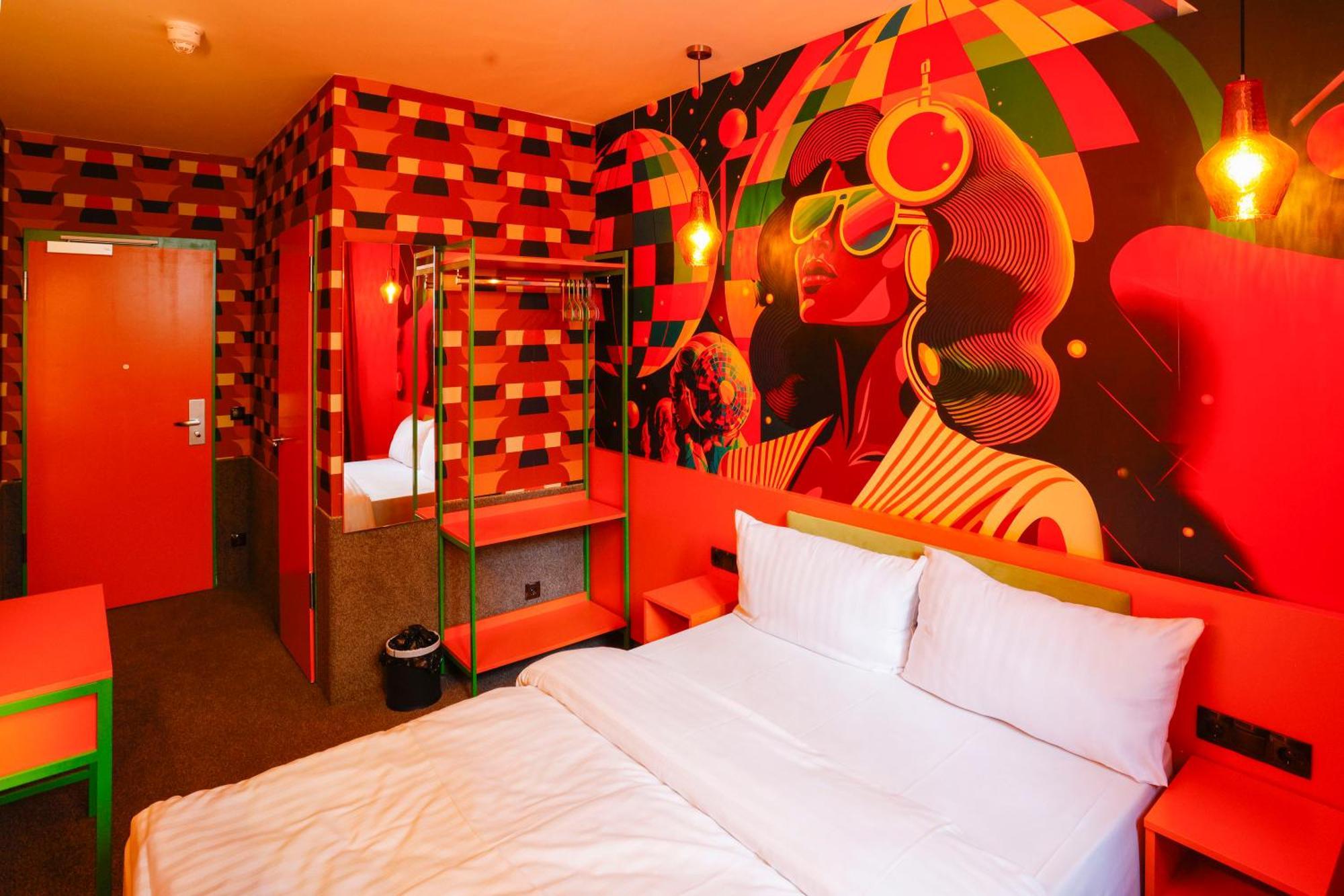Sleephotels 1970s Hotel