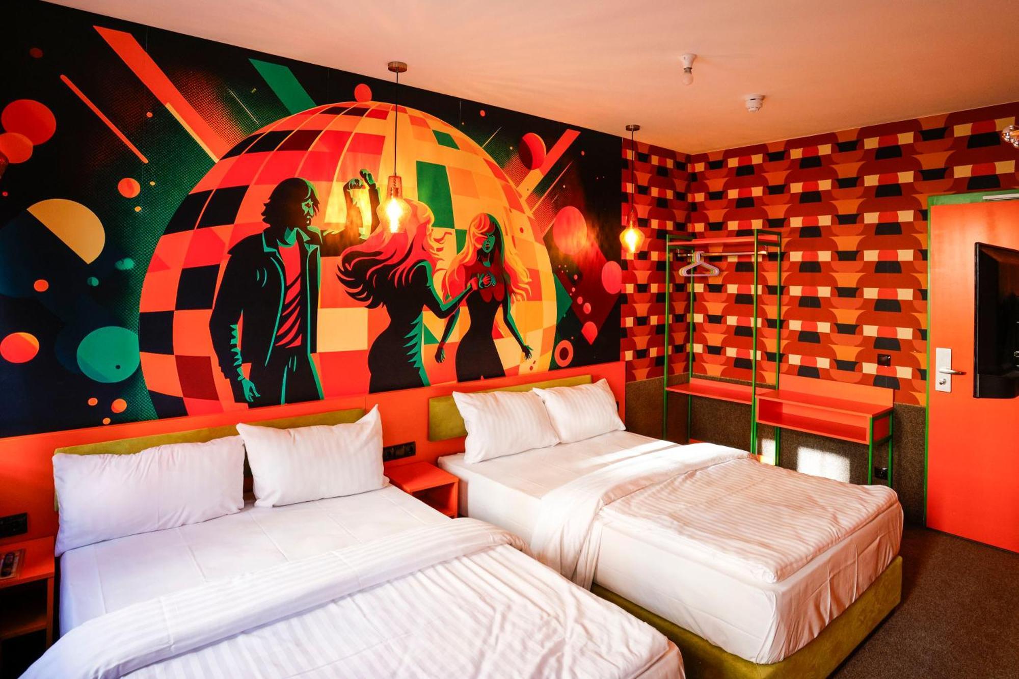 Sleephotels 1970s Hotel
