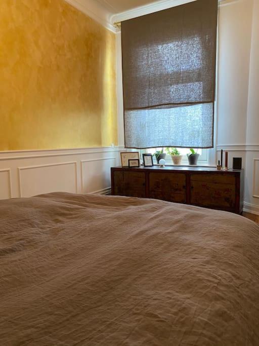 Art Nouveau Penthouse At The Park Apartment *