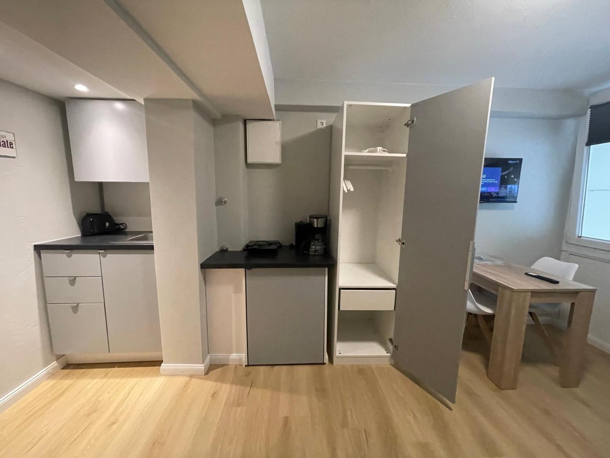Apartment Suesses Kleines Und Zentrales Fuer Zwei Personen Mitten In *