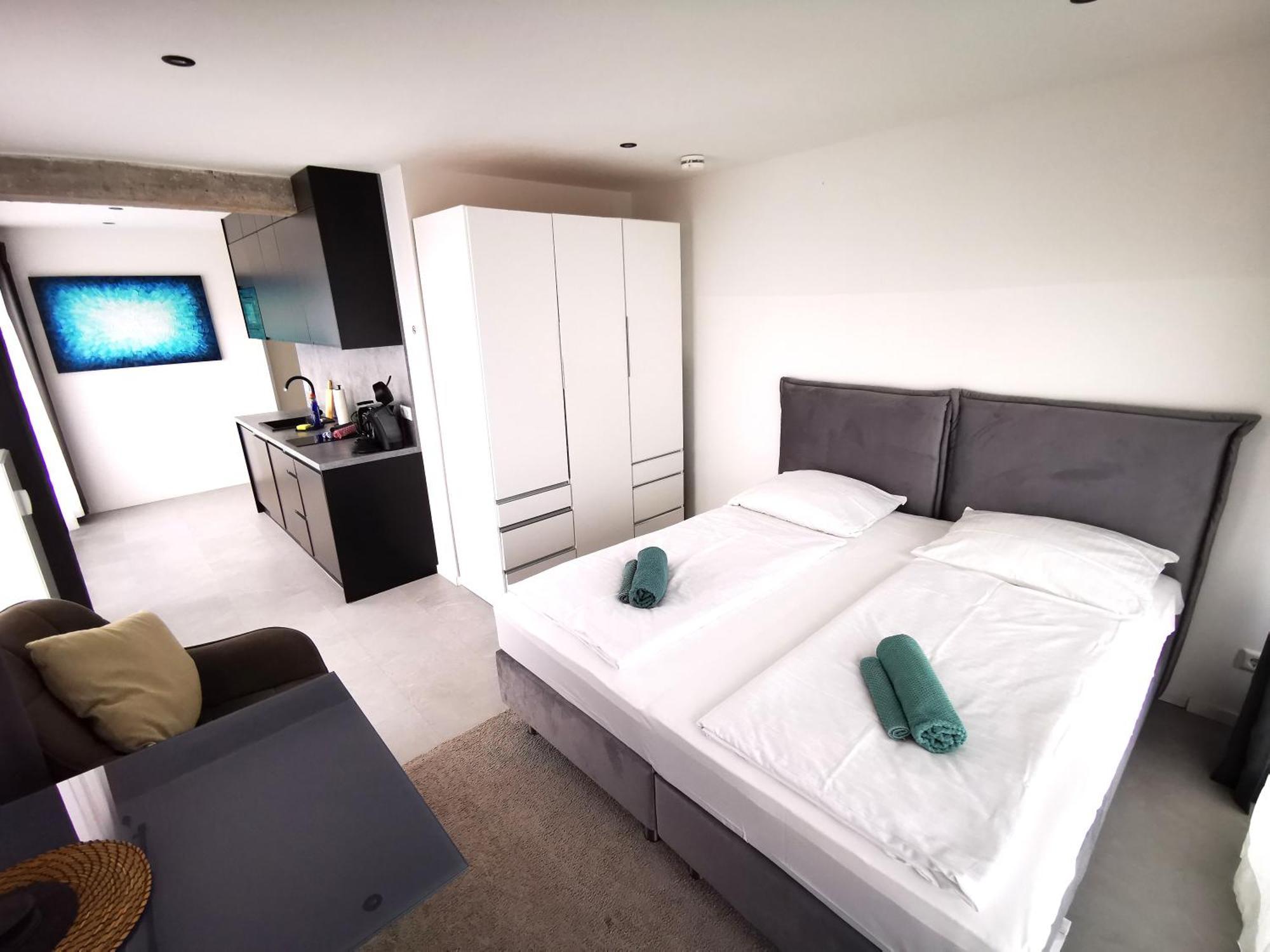 Apartment Hh 01 By Rockchair - Superhost Status - Modernes Mit Sonnigem Balkon & Premium Boxspringbetten In Winterhude - Geheimtipp *