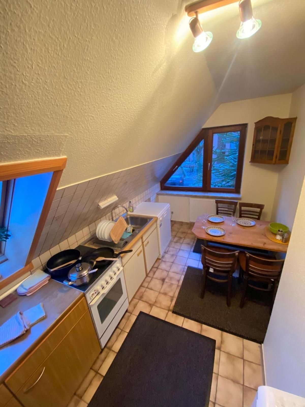Gartenblick-oase: Obergeschosswohnung In * Hamburg-Harburg