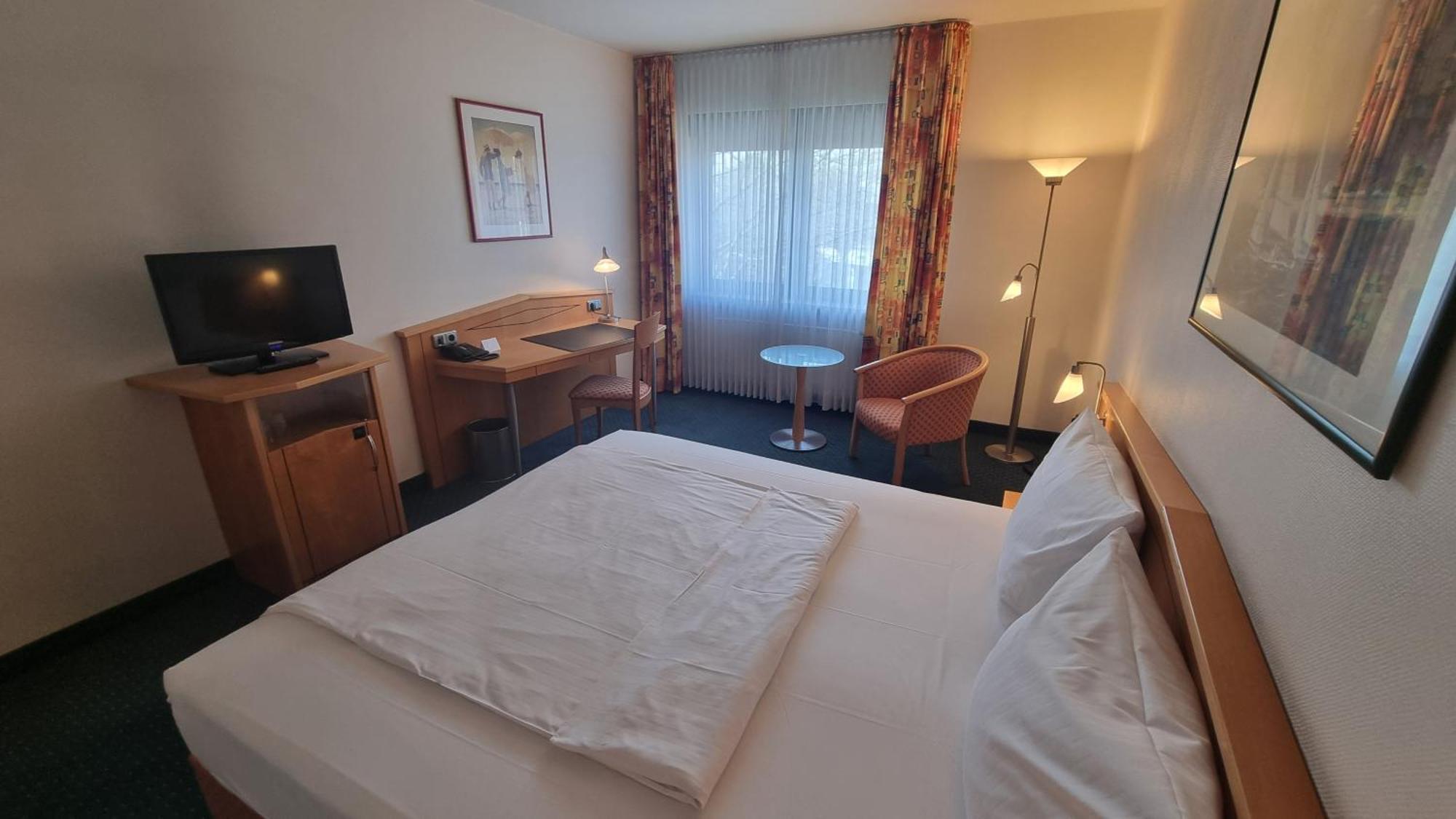 Hotel Panorama Hamburg-billstedt 4*