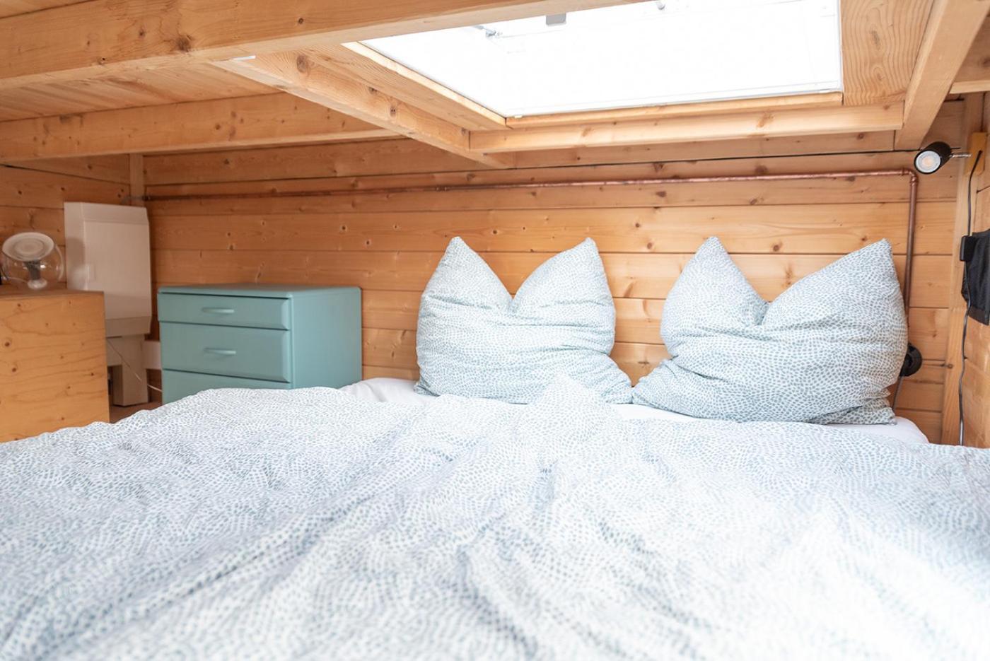 Tolles Tiny-hausboot Marianne Mit Dachterrasse Botel