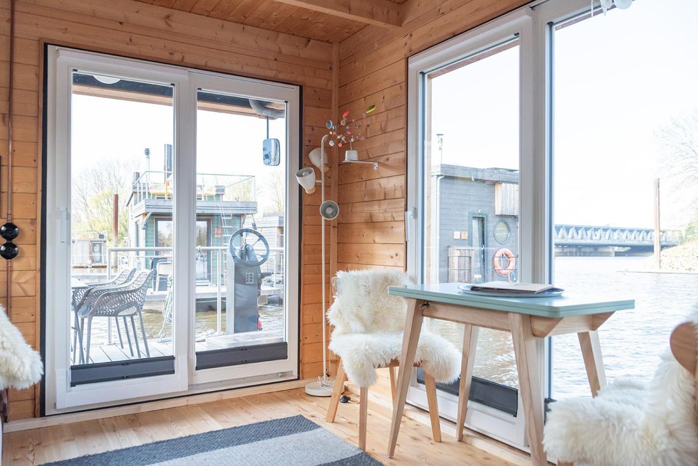Botel Tolles Tiny-hausboot Marianne Mit Dachterrasse Hamburg