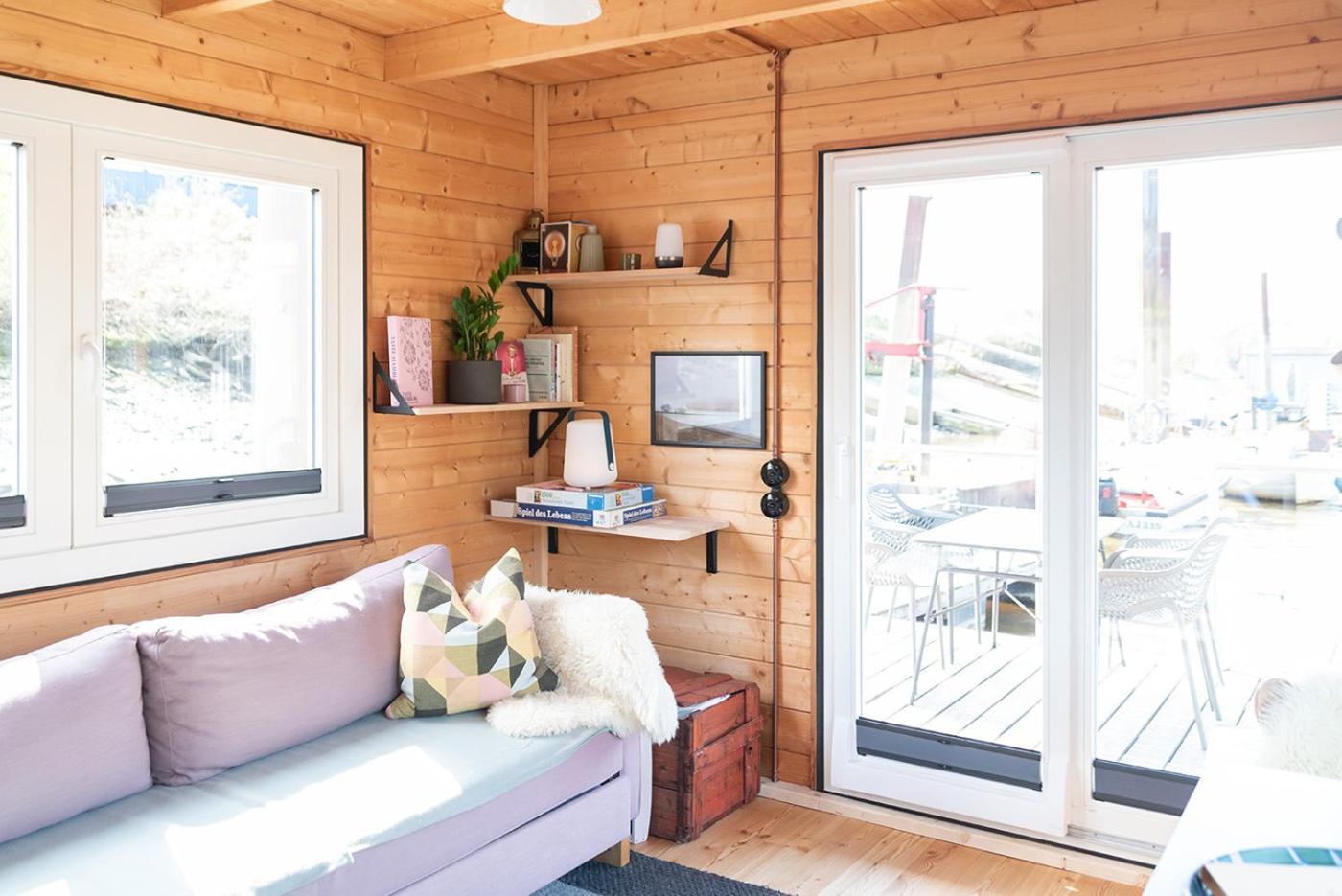 Botel Tolles Tiny-hausboot Marianne Mit Dachterrasse Hamburg
