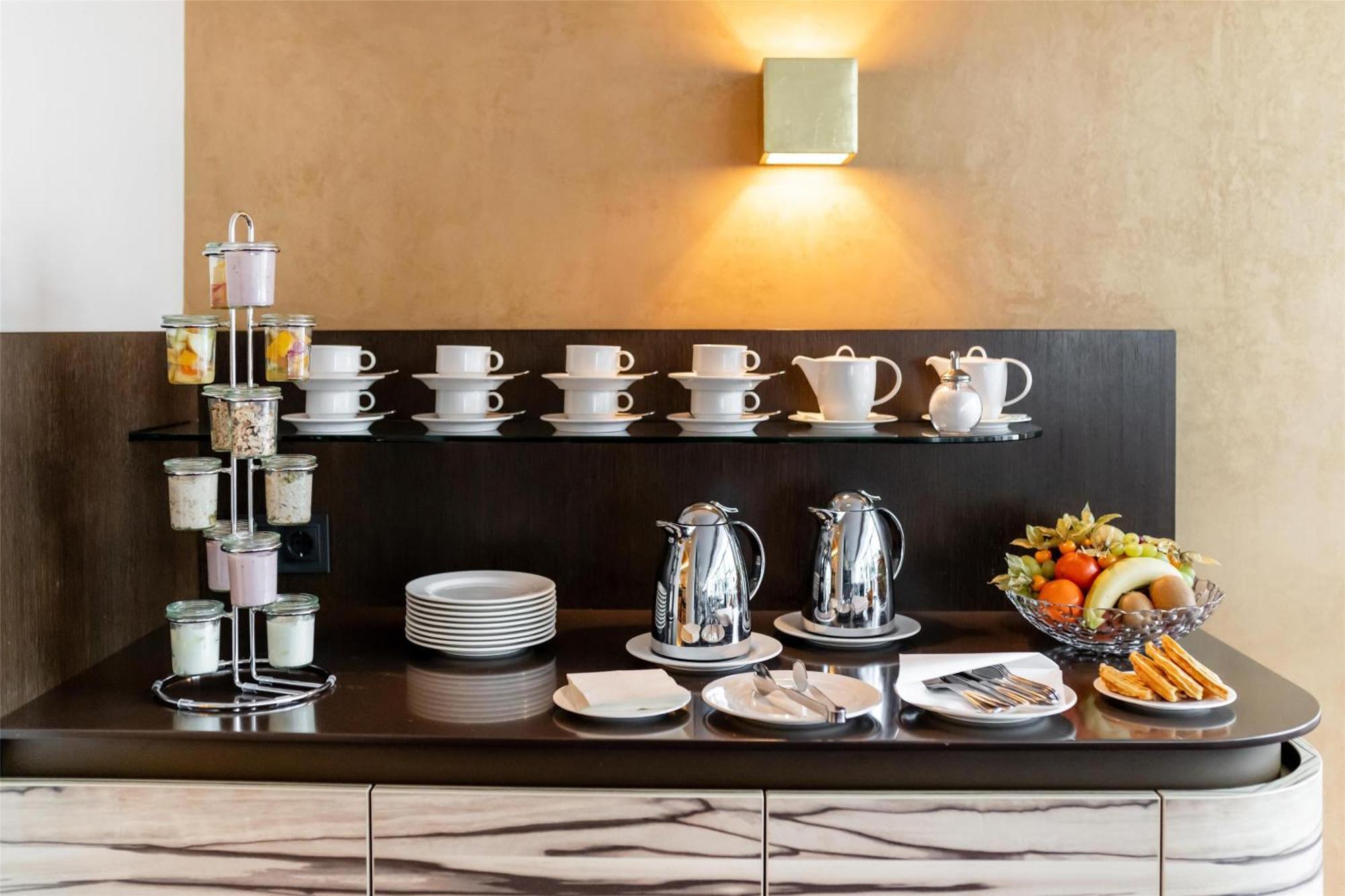 Western St. Raphael Hotel 4*