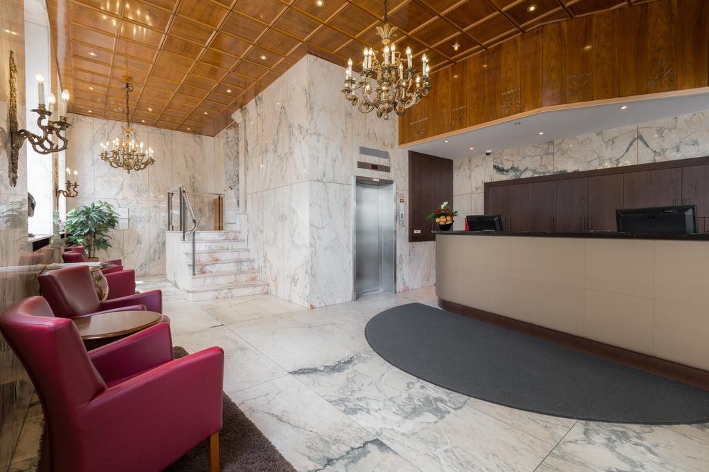 Fuerst Bismarck Hotel 3*