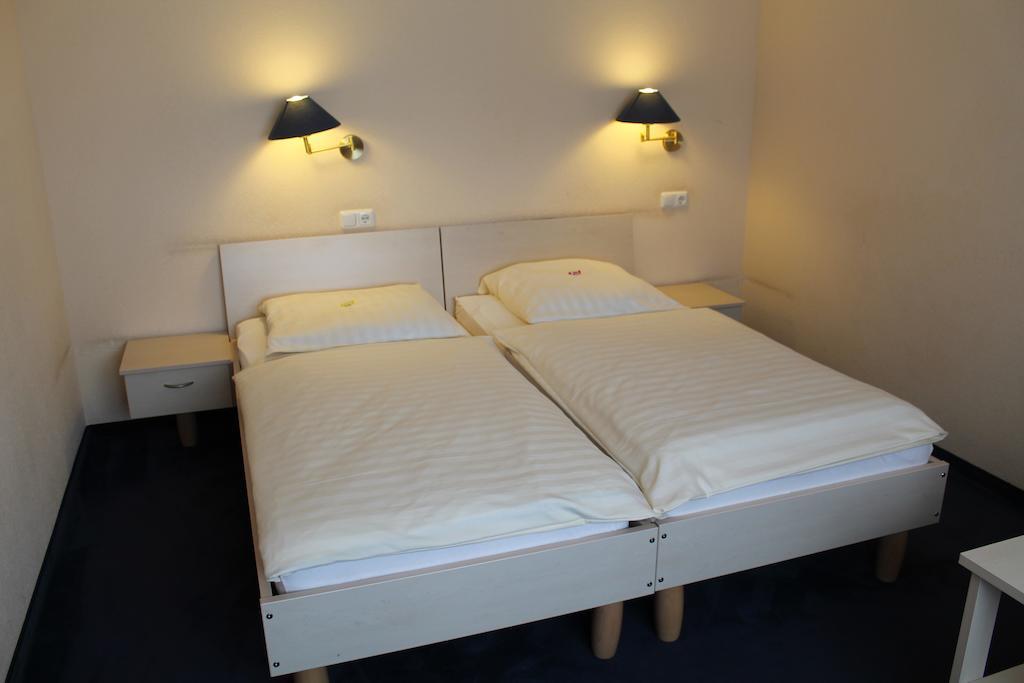 Zur Alten Eiche 3*