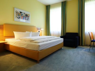 Hotel Intercityhotel Hauptbahnhof 4*