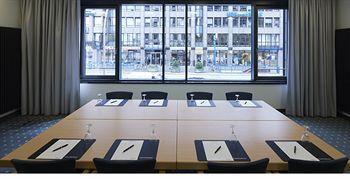 Intercityhotel Hauptbahnhof 4*