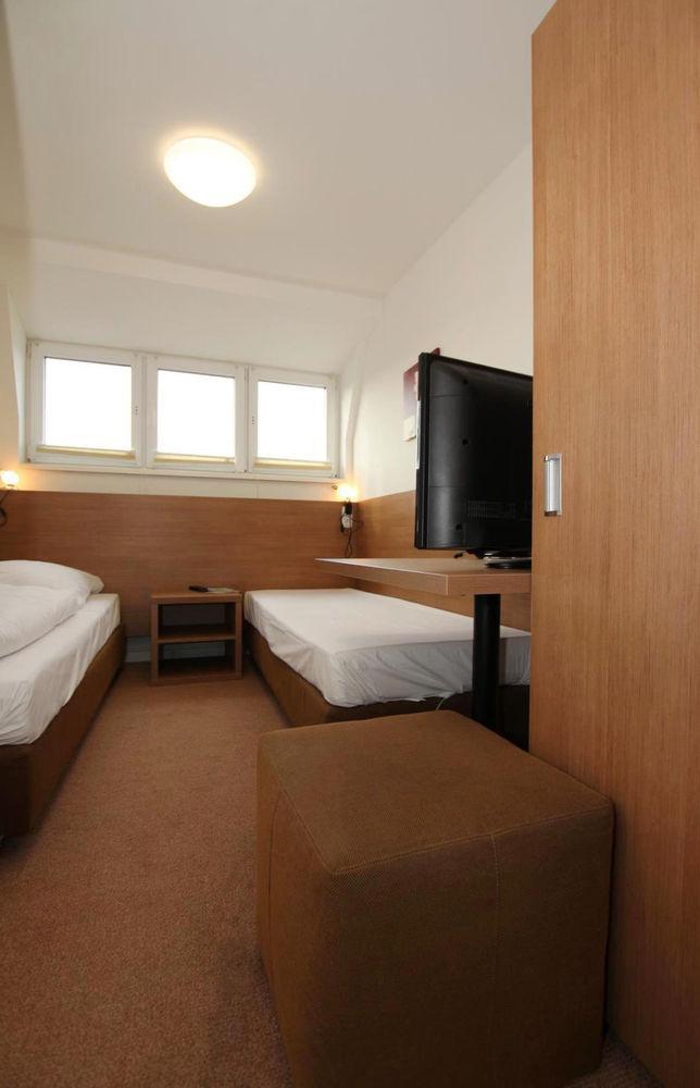 Am Hotel 3*