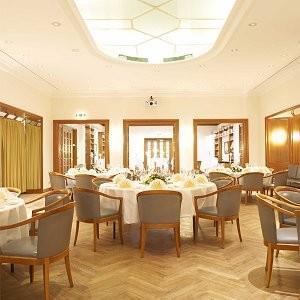 Baseler Hof Hotel 4*
