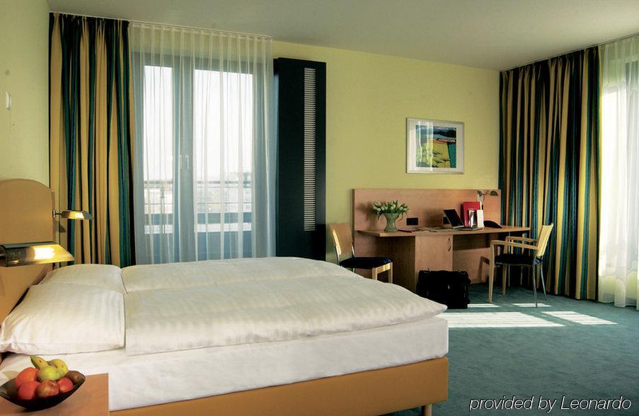 Hotel Intercityhotel Hauptbahnhof 4*