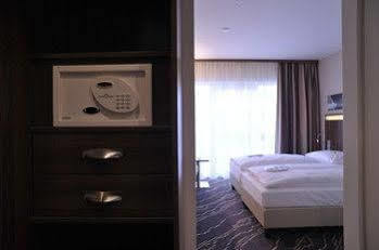 Hotel Heikotel - Am Stadtpark 3*