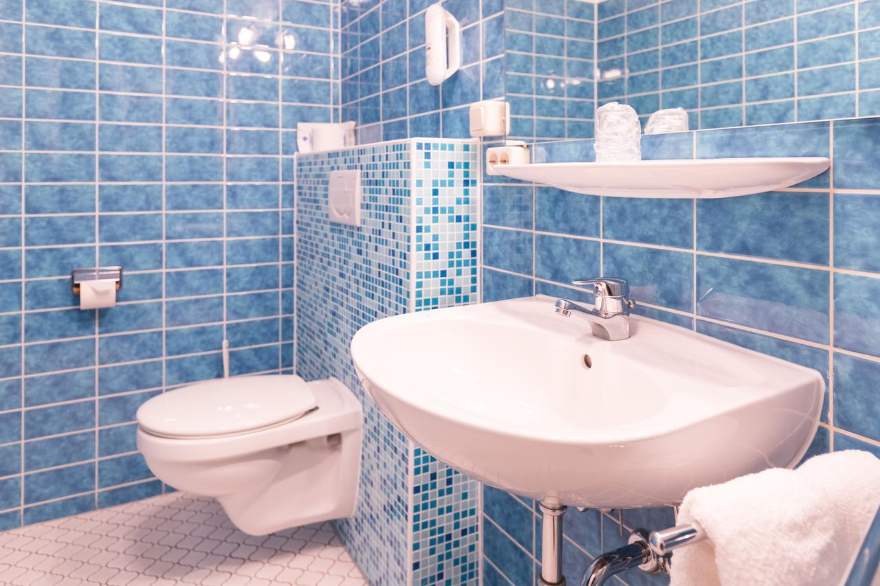 Hotel Hotel Elbinsel Free Parking 3*