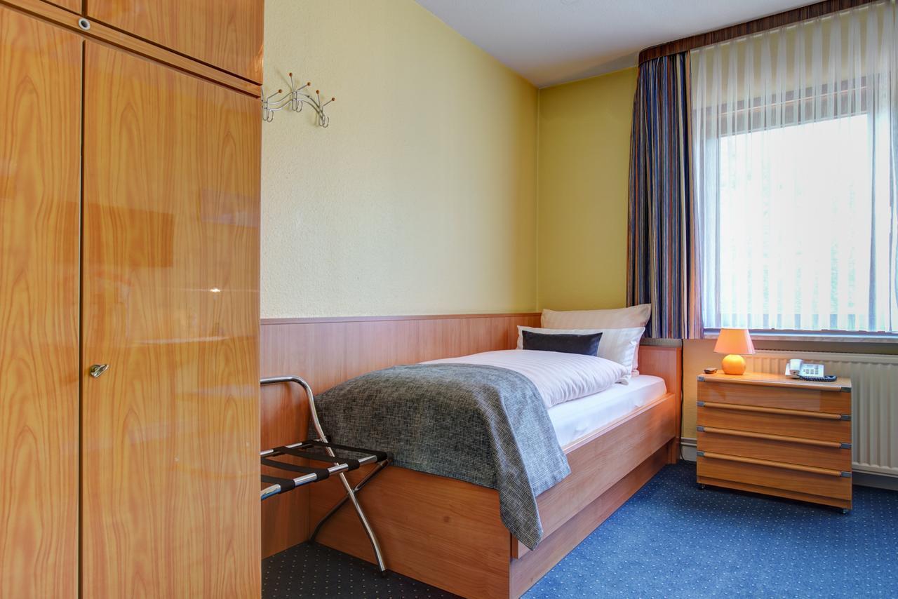 Hotel Elbinsel Free Parking Hamburg