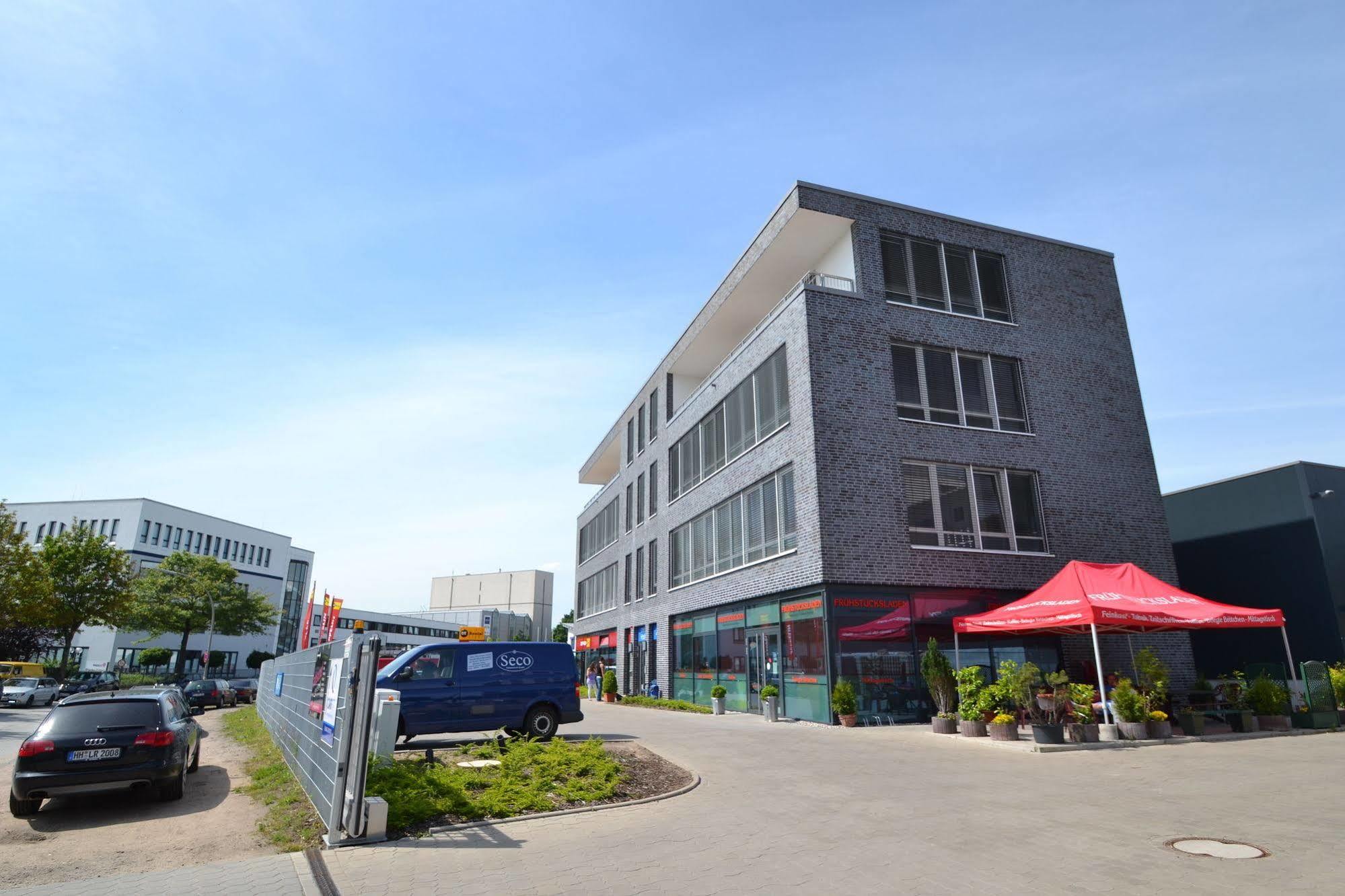 Arena & Monteurzimmer Hostel *