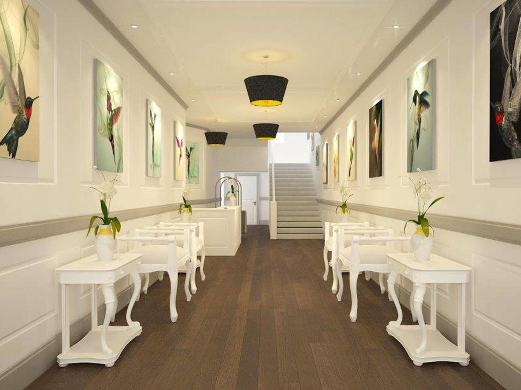 Phoenix By Centro Basic Apartment *