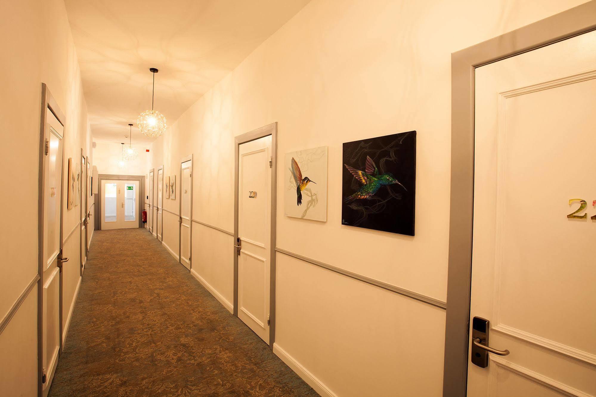 Phoenix By Centro Basic Apartment