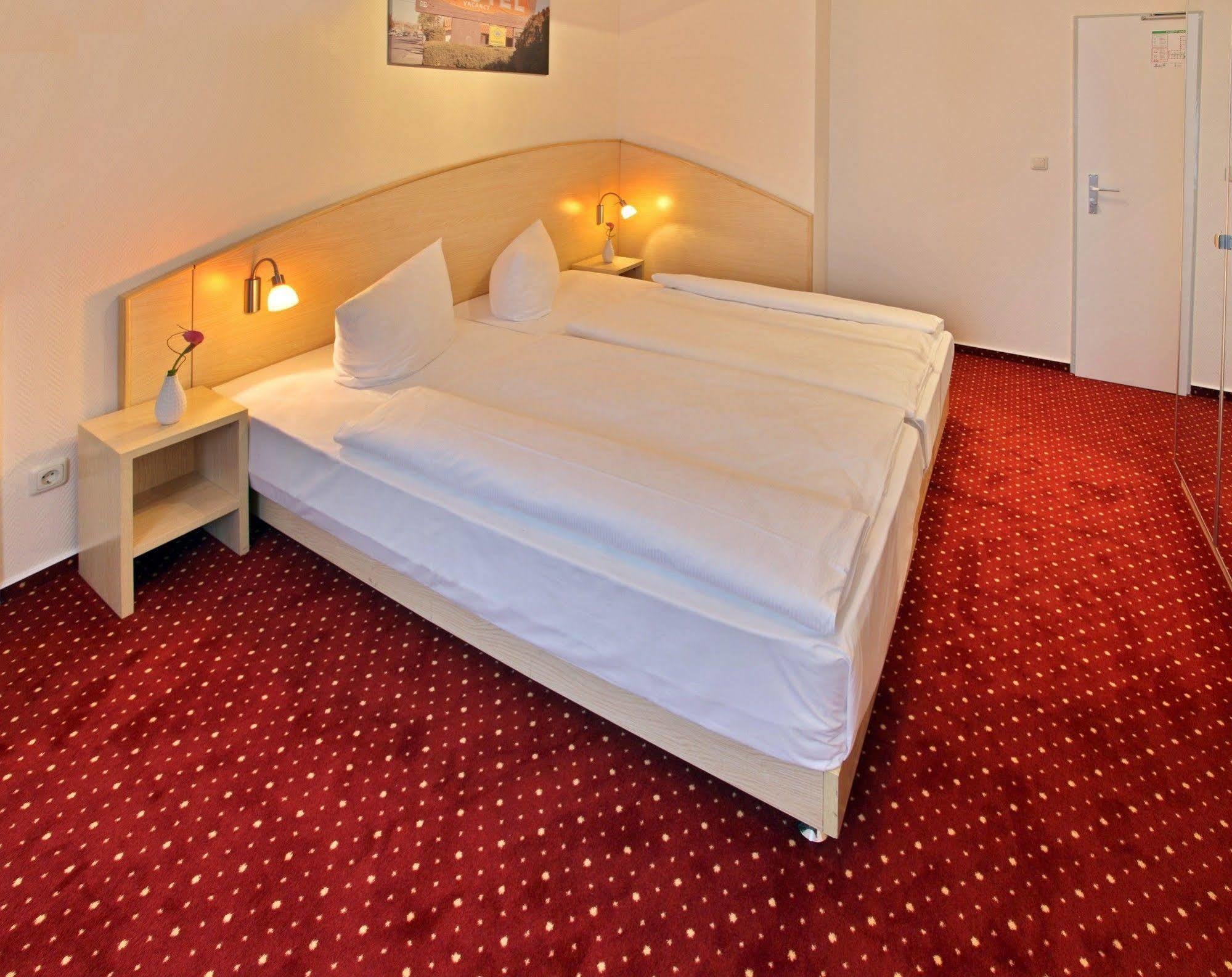 Hotel Plaza Moorfleet 3*