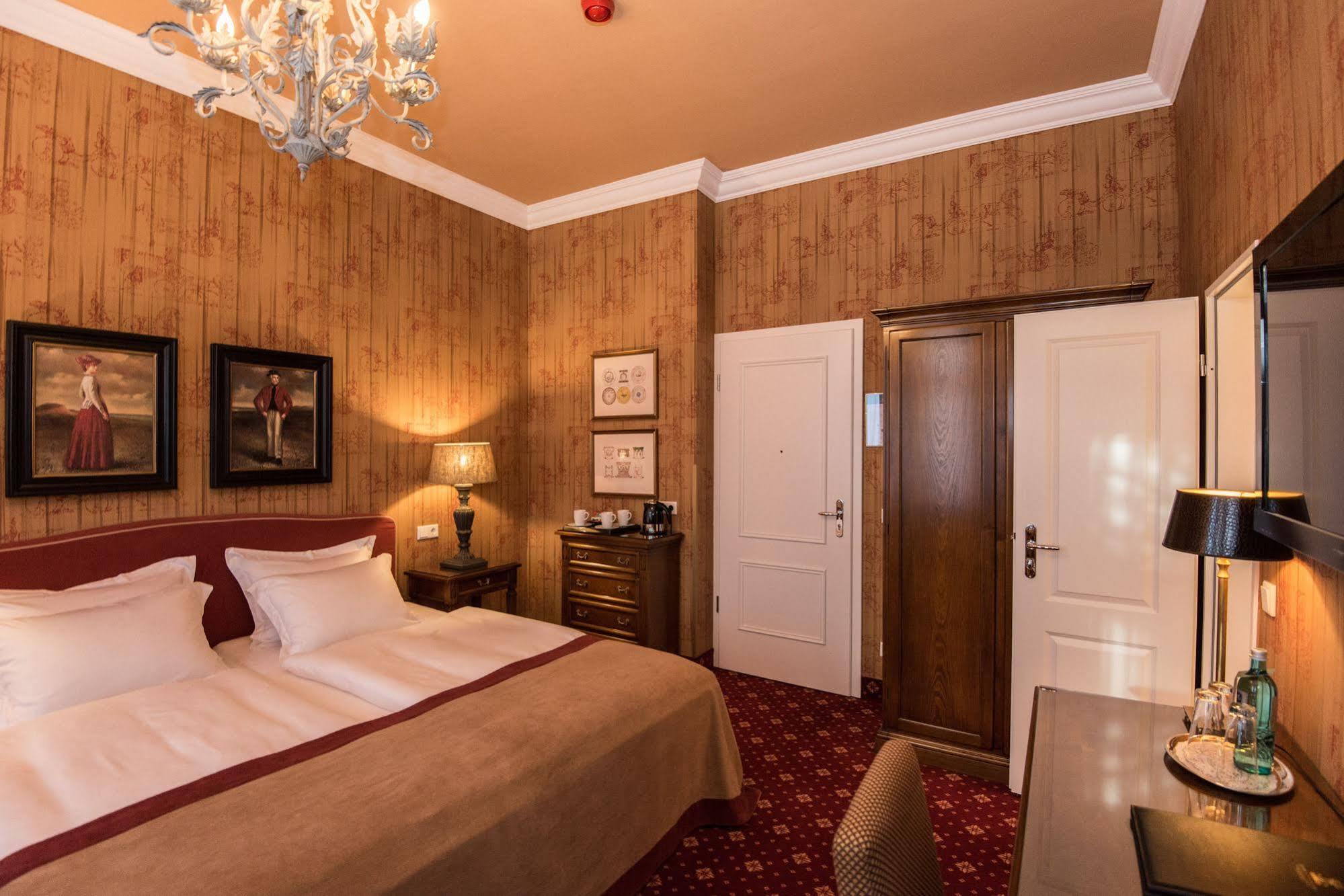 Hotel City House