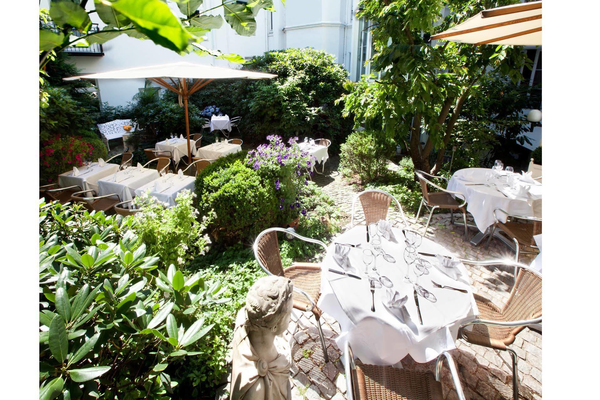 Aussen Alster Hotel 4*