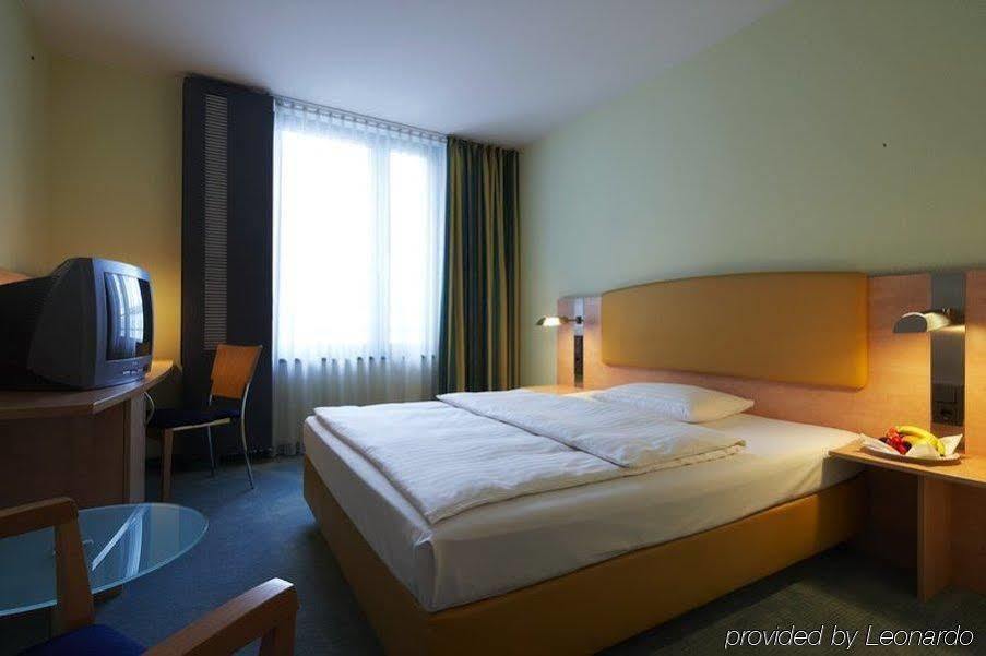 Intercityhotel Hauptbahnhof Hotel 4*